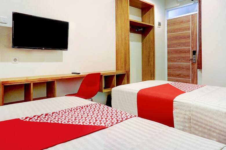 Hotel Oyo 90629 The Home Srengseng