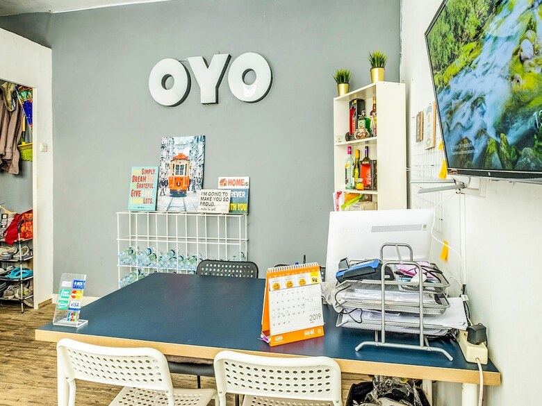 Hotel Oyo Life 92548 M-square Apartment By Lins Pro