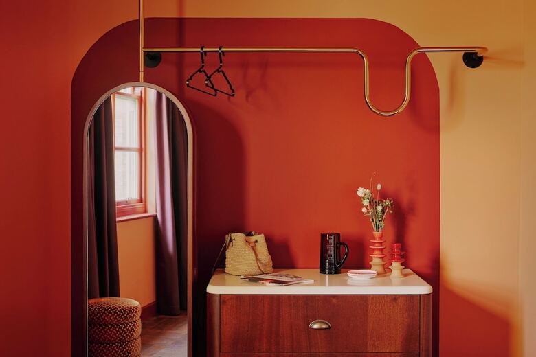 Hotel Ember Locke Kensington