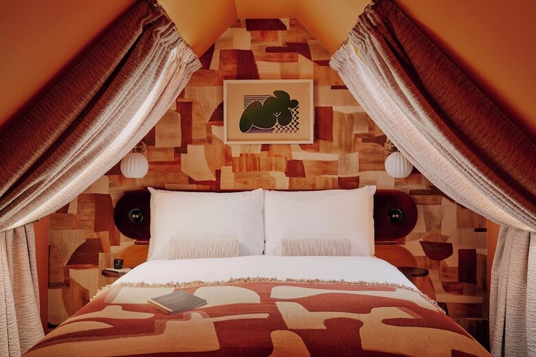 Hotel Ember Locke Kensington