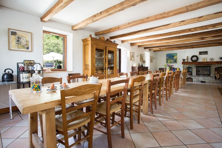 G�te-auberge de Montvilliers