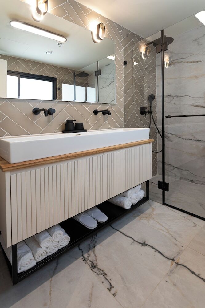 Hotel De Sheinkin Suites