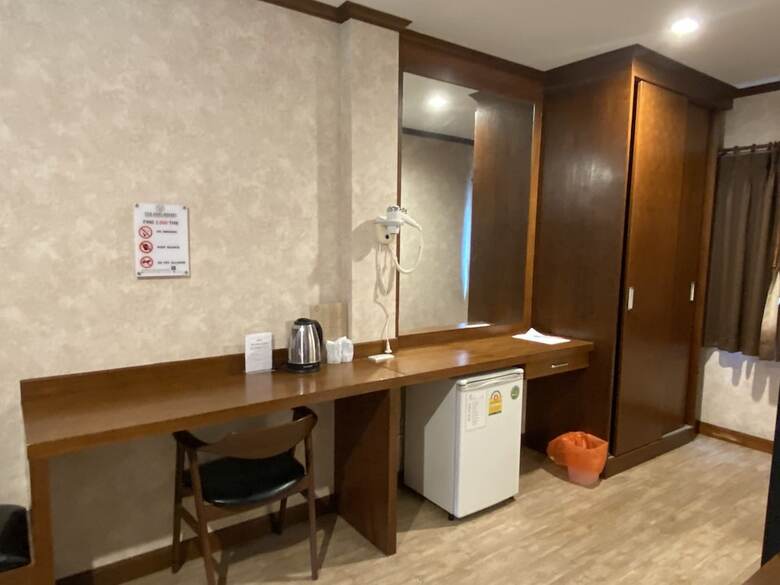 Hotel Roomquest Chonburi Laem Chabang