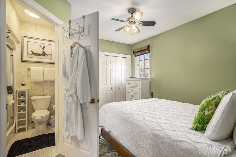 Bed & Breakfast Inn At The Park