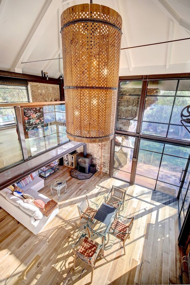 Bed & Breakfast Old Chaff Mill Retreat - - Luxury Vineyard Accommodation