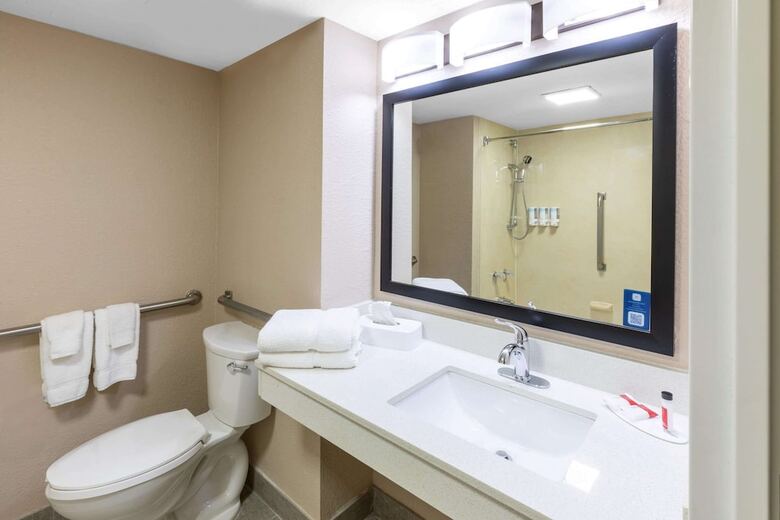 Hotel Baymont By Wyndham Mcallen/pharr