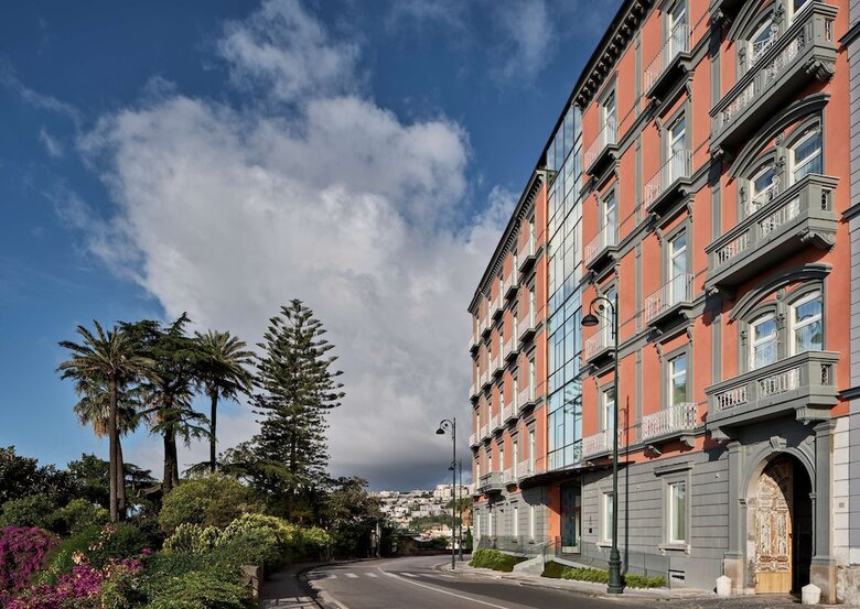 Hotel de Bonart Naples, Curio Collection By Hilton