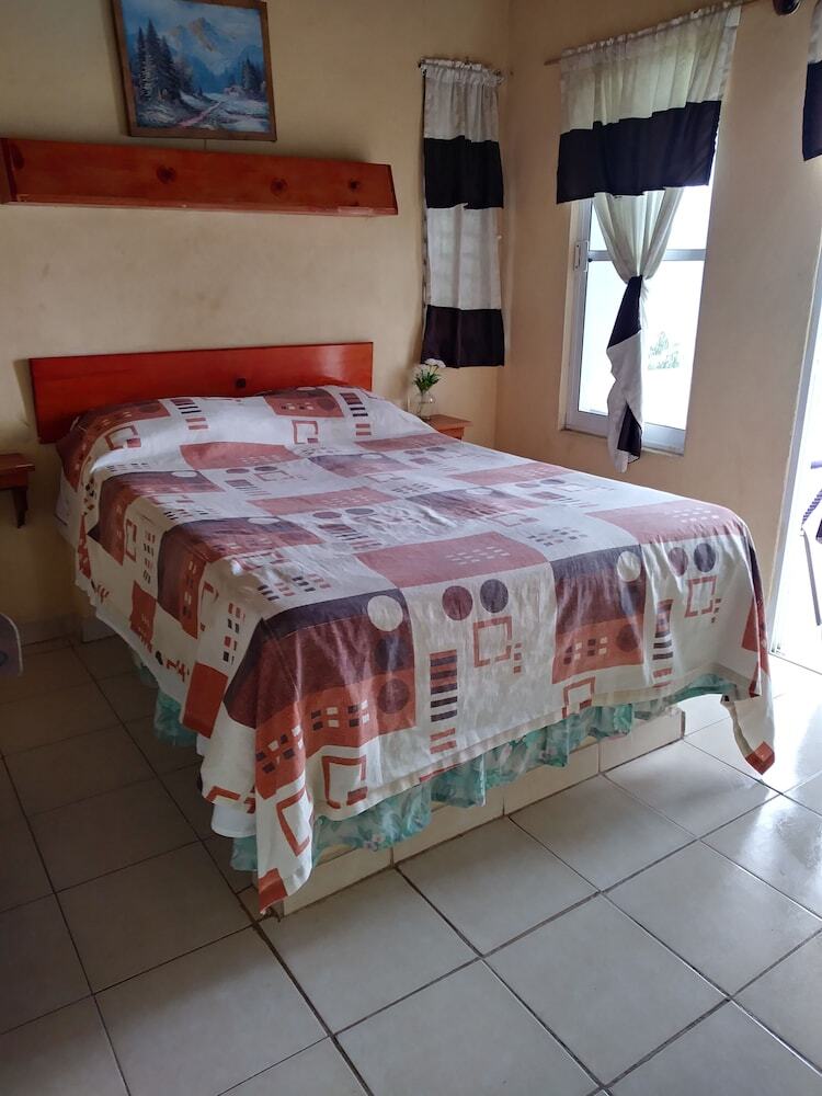 Hotel La Caba�a Del Lago