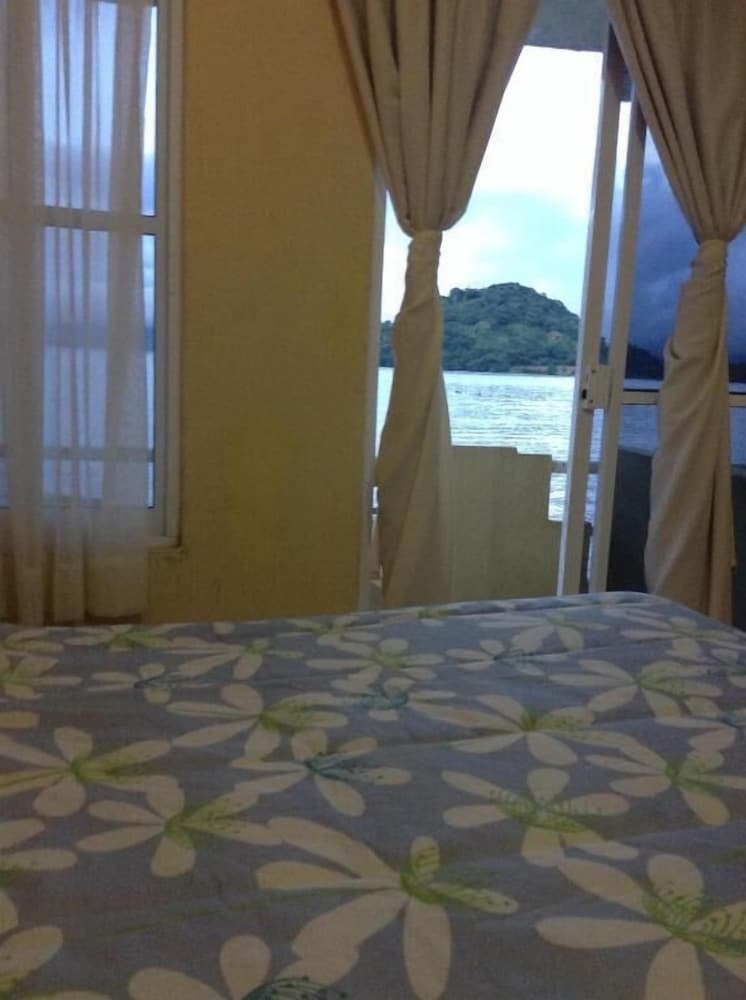 Hotel La Caba�a Del Lago