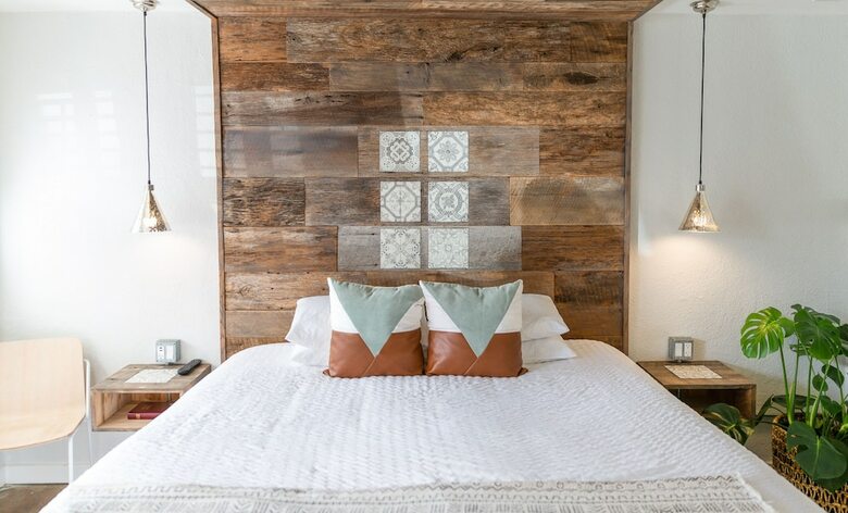 The Hotel Palms