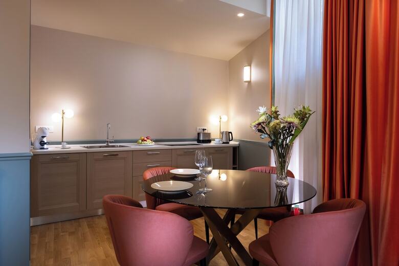 La Malandrina Apartments & Suites