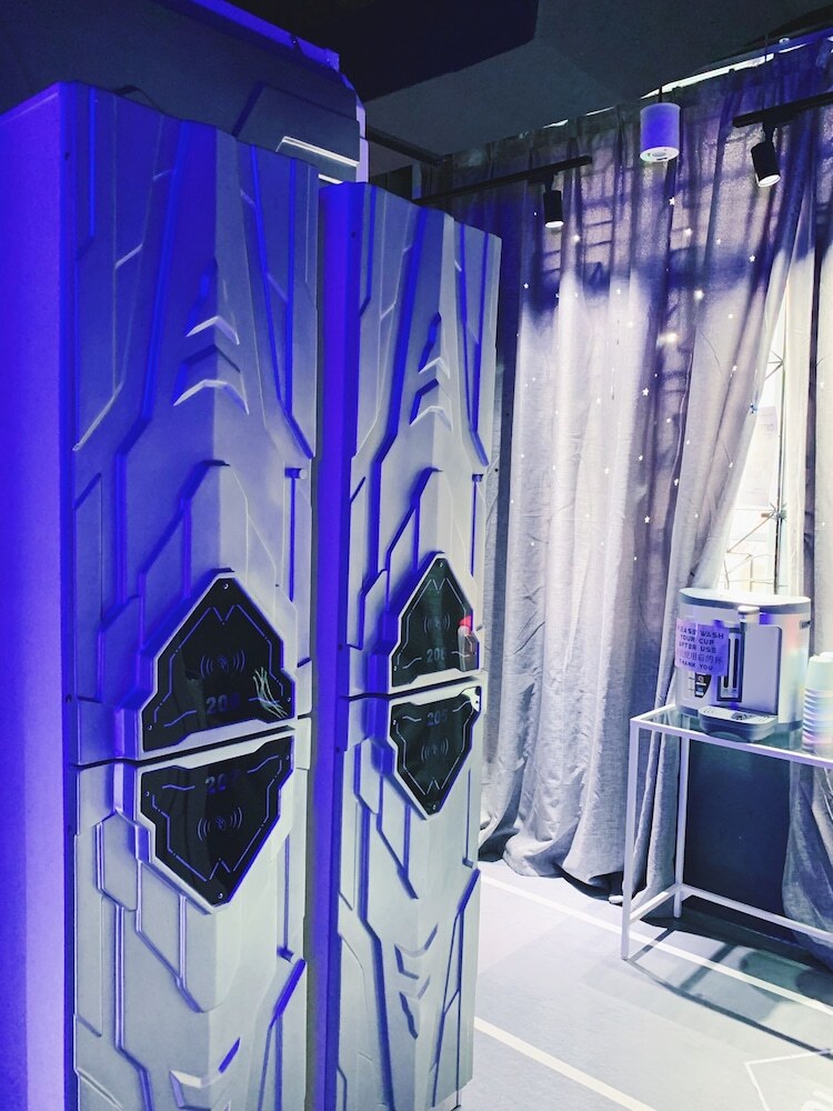 Hotel Met A Space Pod @ Arab Street
