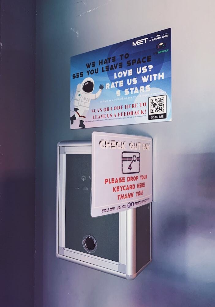 Hotel Met A Space Pod @ Arab Street