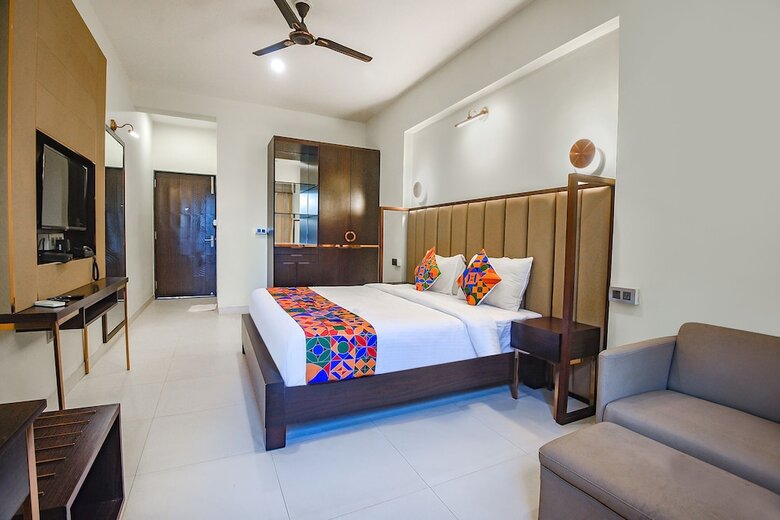 Fabhotel Prime Infantaria Comfort With Pool, Calangute Beach