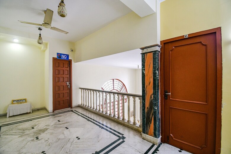 Hotel Fabexpress Ullash Residency