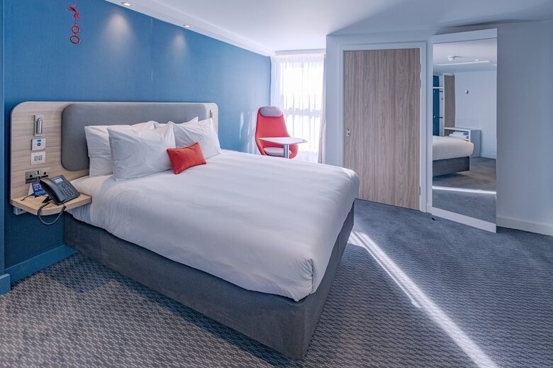 Hotel Holiday Inn Express Fleet By Ihg