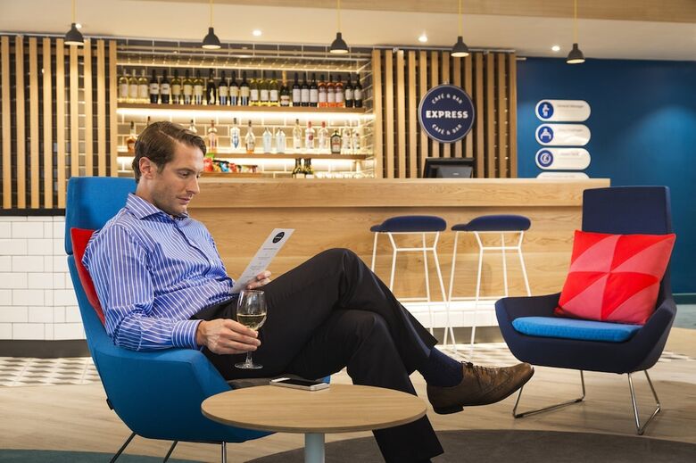 Hotel Holiday Inn Express Fleet By Ihg