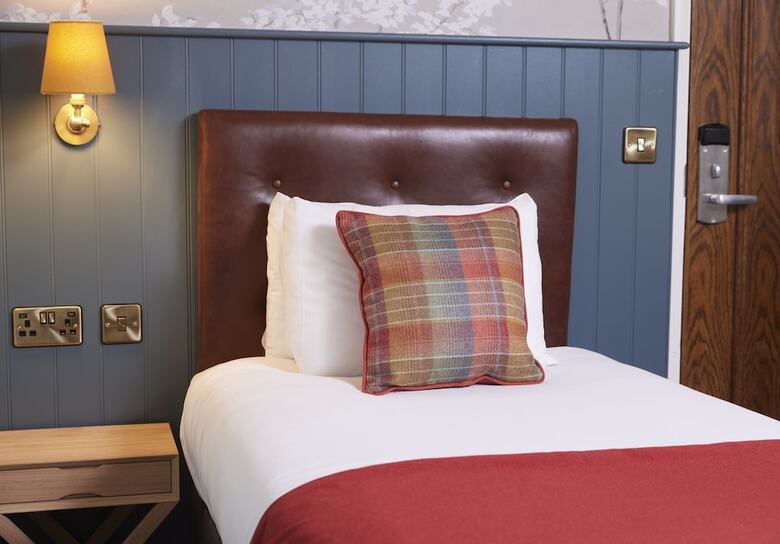 Castle Hotel By Chef And Brewer Collection