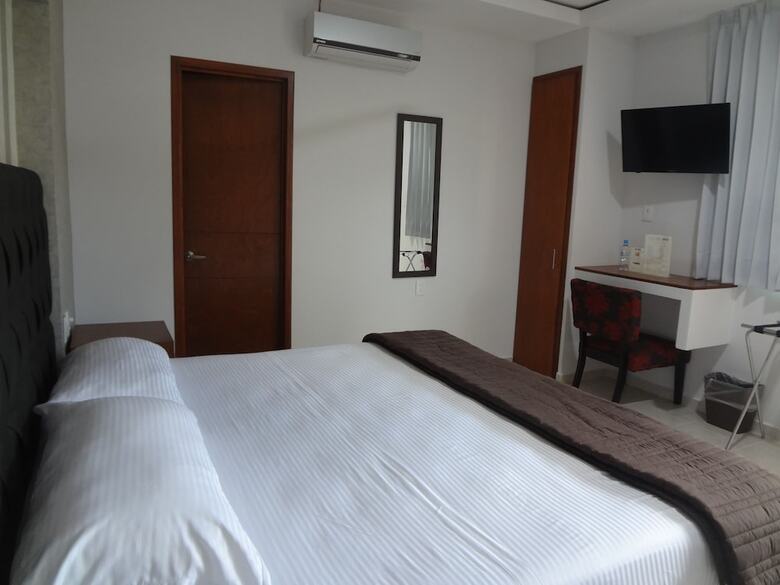 Hotel Civic Express