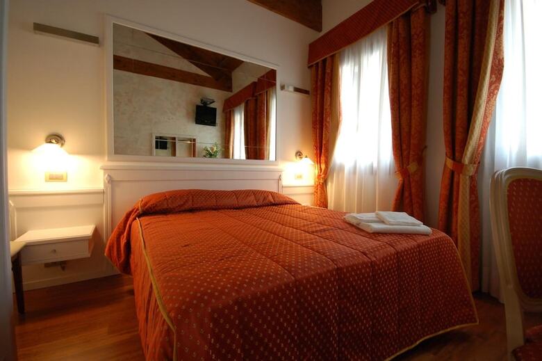 Bed & Breakfast Casanova Fourrooms