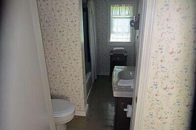 Bed & Breakfast Inn At Neshobe River