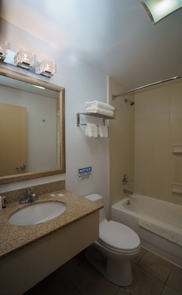 Sky Hotel Flushing/laguardia Airport