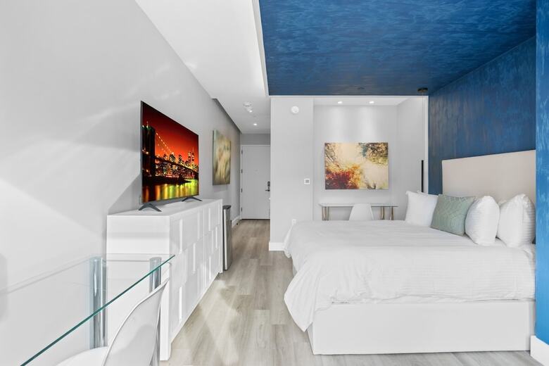 Aparthotel Global Luxury Suites At The Arches