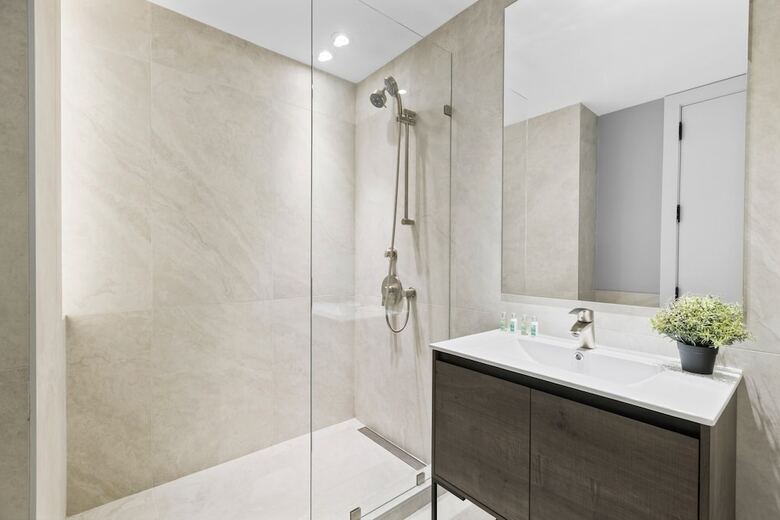 Aparthotel Global Luxury Suites At The Arches