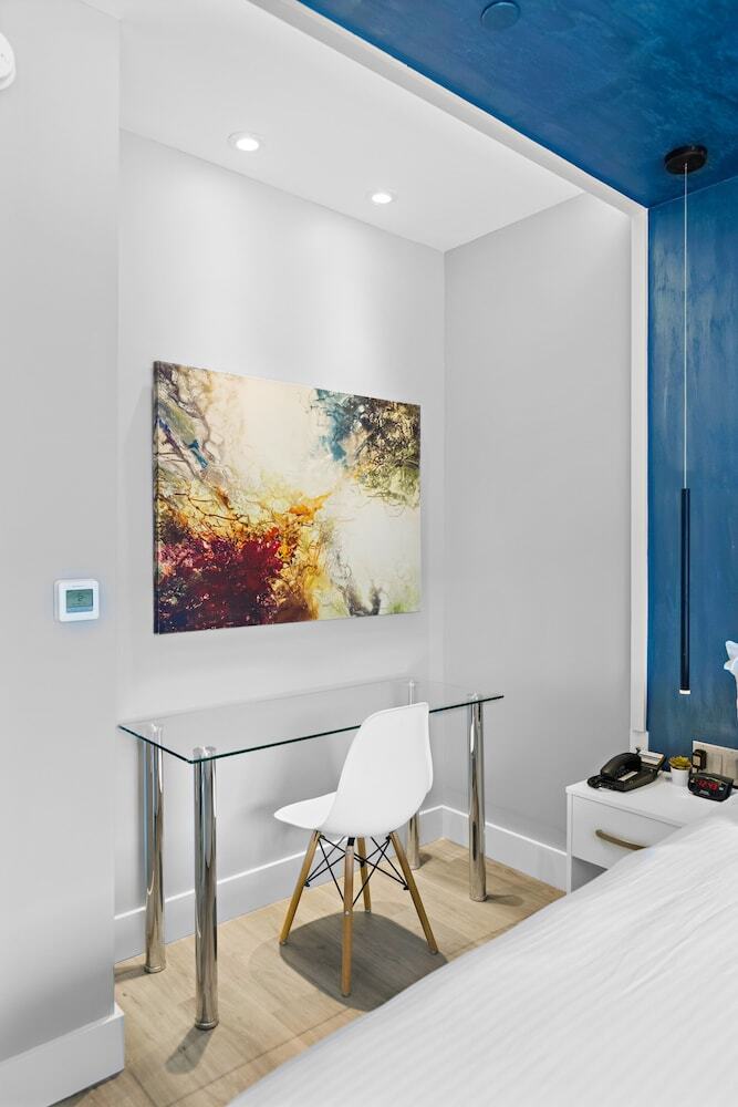 Aparthotel Global Luxury Suites At The Arches