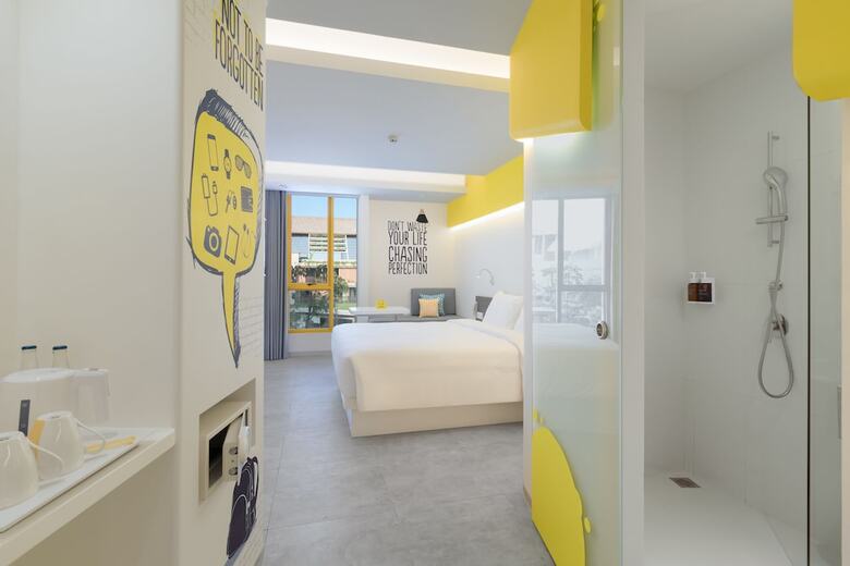 Yello Hotel Kuta Beachwalk Bali