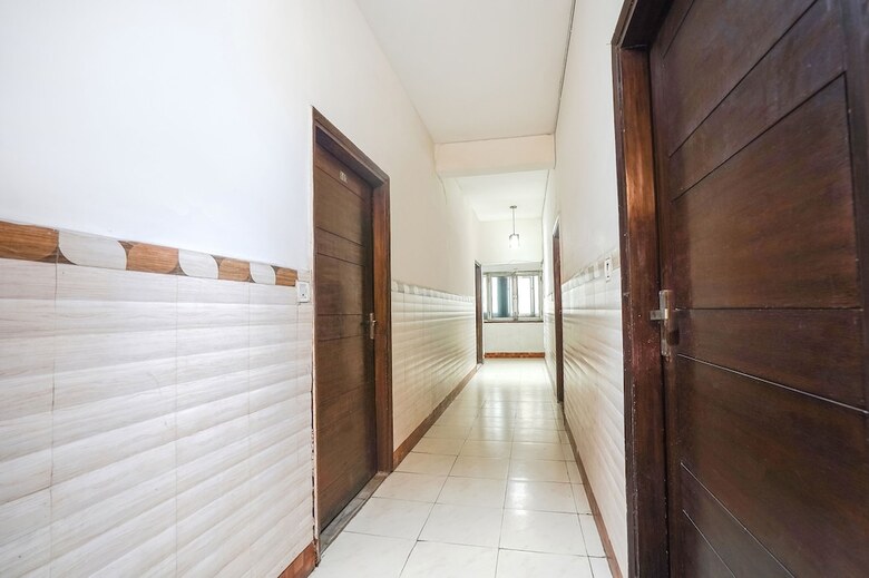 Fabhotel Sai Residency