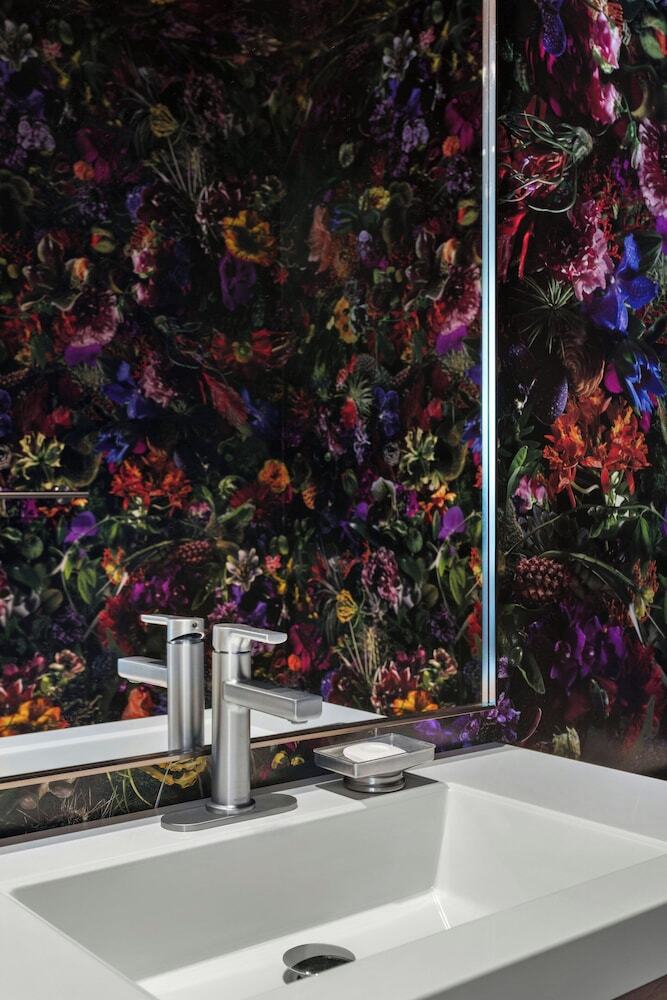 Tetra Hotel,  Autograph Collection