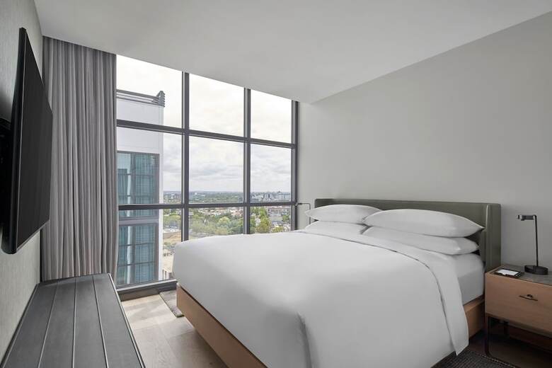 Hotel Courtyard By Marriott Melbourne Flagstaff Gardens