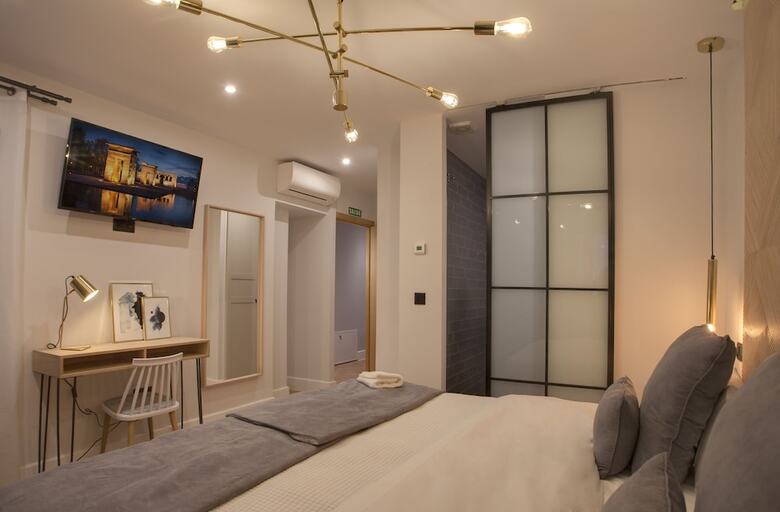 Pension Suites You Soho