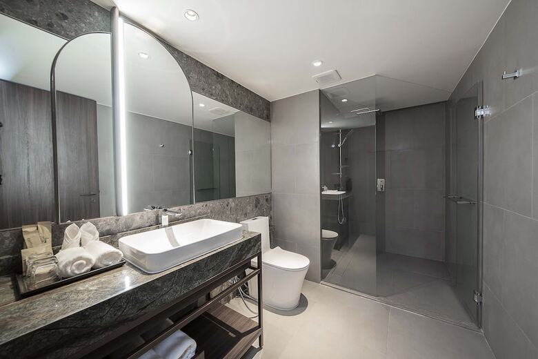 Gardina Asoke Hotel & Residence