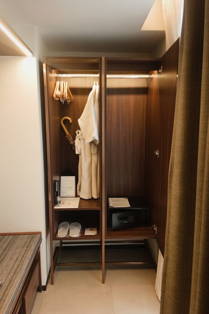 Gardina Asoke Hotel & Residence