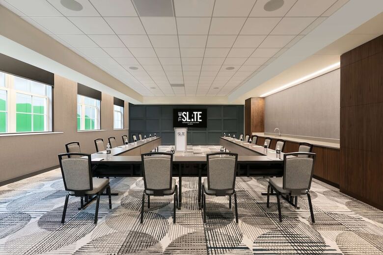 Hotel The Slate Denver, Tapestry Collection By Hilton