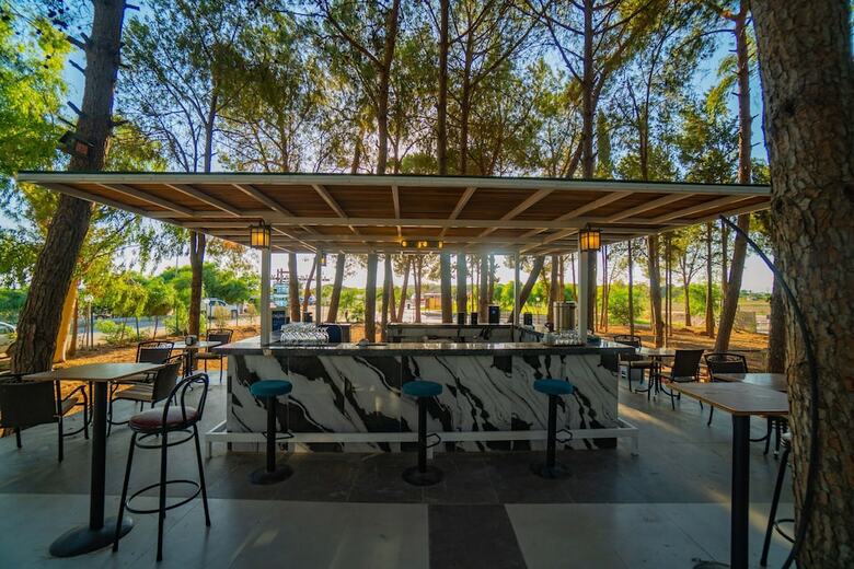 Prenses Sealine Beach Hotel