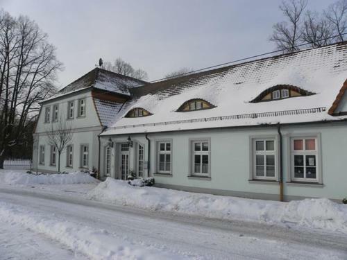 Bed & Breakfast Internat Schloss Spiegelberg
