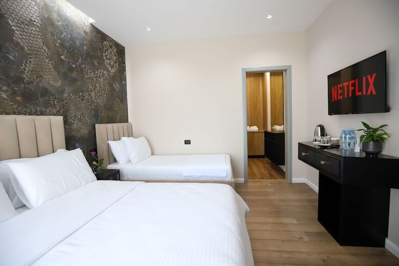 Imperator Hotel