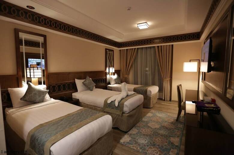 Violet Al Azizia Hotel