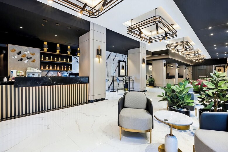 Hotel Riu Plaza Toronto