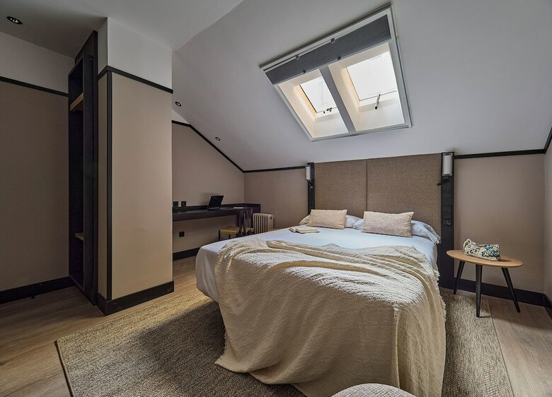 Hotel B48 Oviedo �pera