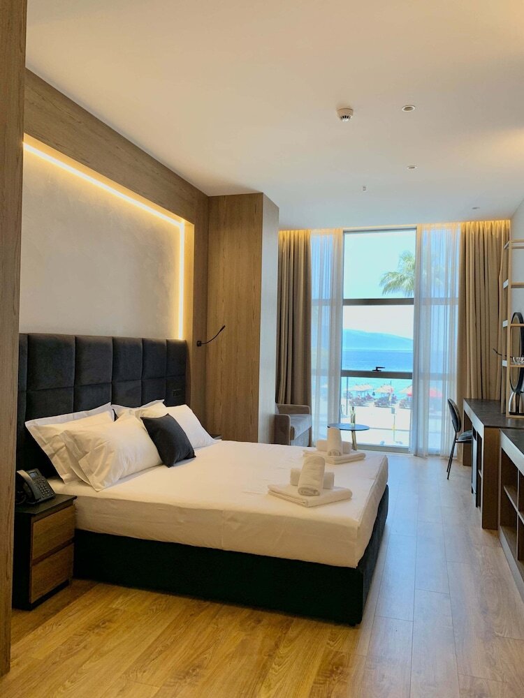 El Mar Hotel