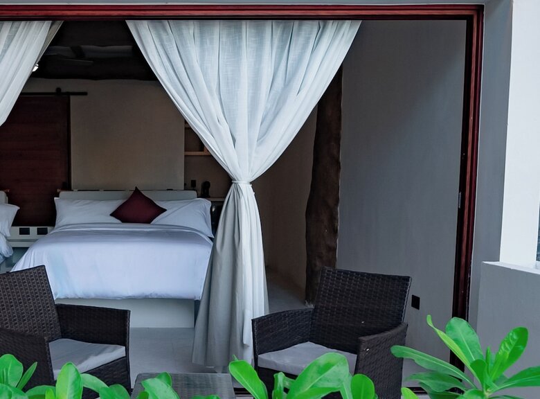 Beachfront Hotel Boutique Dk