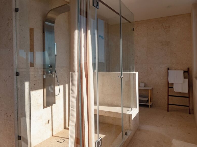 Beachfront Hotel Boutique Dk