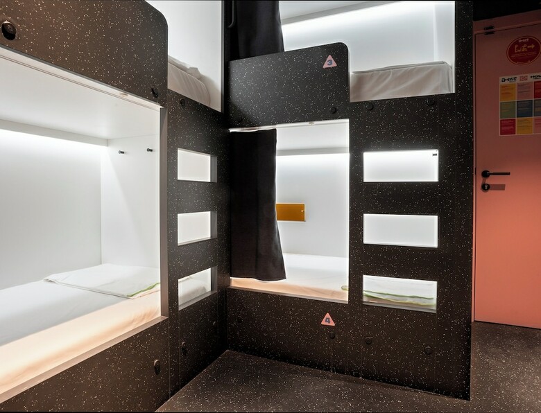 Hostal Amistat City Hostel Barcelona