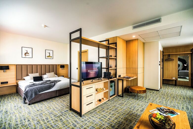 B1 City Hotel
