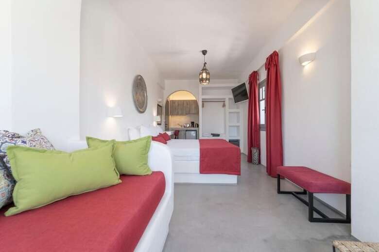 Black Coast Hotel Santorini