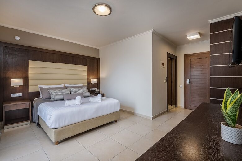 Hotel Akti Coast Club
